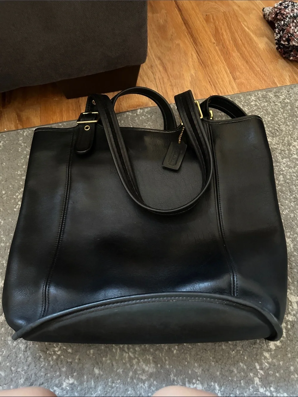 Coach Legacy Shopper 9090